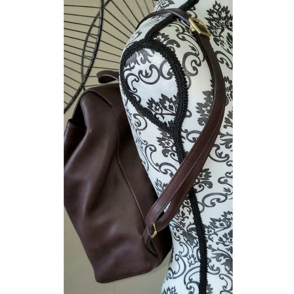 Coach 9827 Vintage Legacy West Hampton Mocha Leather Daypack/Backoack - Picture 5 of 12